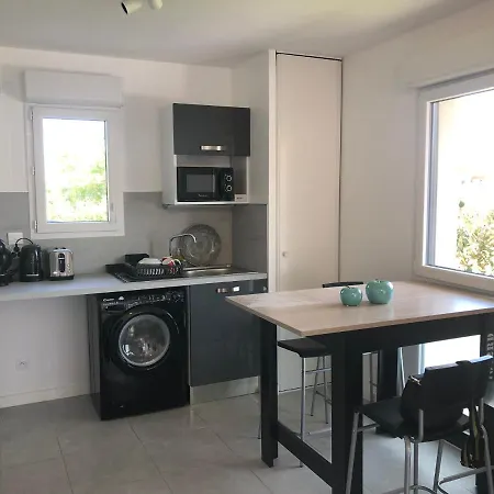 La Roseraie Toulousaine Avec Parking Prive Appartement