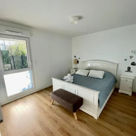 La Roseraie Toulousaine Avec Parking Prive Appartement *